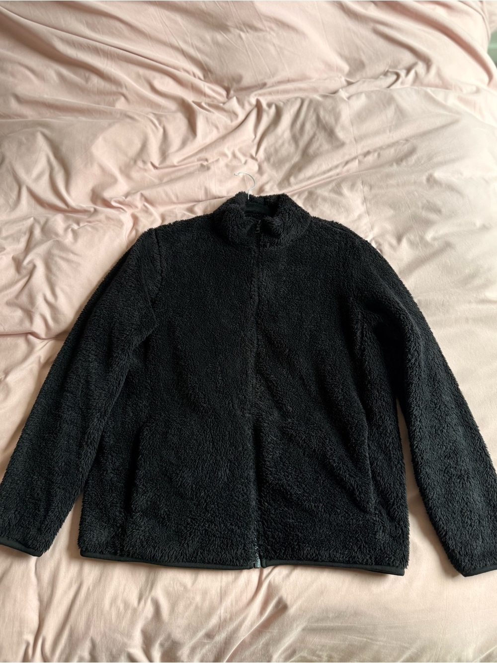 Uniqlo Cozy Black Sherpa Jacket - Women's Lightweight Fleece Coat